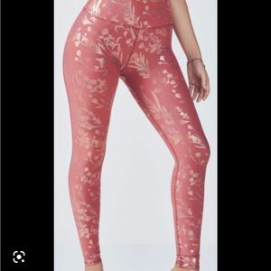 Fabletics like new metallic floral leggings